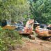 Foto: Sejumlah ekskavator tambang ilegal di Sangihe yang disembunyikan di hutan. (DOK. Istimewa)