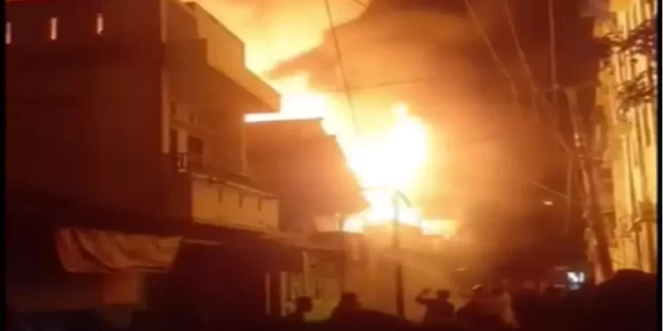 6 Bangunan Termasuk Rumah Makan Legendaris Manado Ludes Terbakar