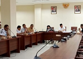 Pembahasan LKPJ Gubernur tahun 2023. (foto: meikel/Barta)