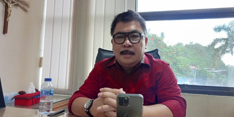 Ketua Komisi 1 DPRD Provinsi Sulut, Fabian Kaloh. (Foto: meikel/barta)
