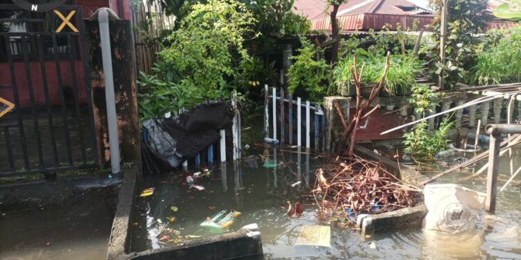Gereja Salah  Satu Lokasi Mengungsi 162 Warga Terdampak Bencana di Bitung
