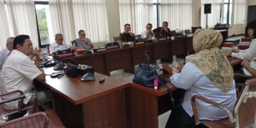 RDP BP2W bersama Komisi III DPRD Sulut. (Foto: meikel/barta).