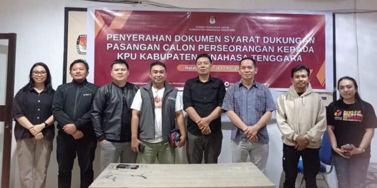 Penutupan proses Penyerahan Pemenuhan Persyaratan Dukungan Pasangan Calon Perseorangan Calon Bupati Dan Wakil Bupati Kabupaten Minahasa Tenggara Tahun 2024 di KPU Mitra. (foto-foto: Humas KPU Mitra)