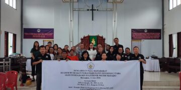 Foto bersama Dosen Polimdo bersama GMIM Ruth Matungkas. (Foto: istimewa)