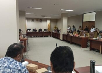 RDP lintas komisi DPRD Sulut. (Foto: meikel/barta)