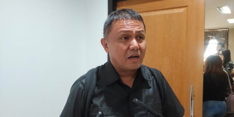 Anggota Komisi II DPRD Provinsi Sulut, James Tuuk. (Foto: meikel/barta)