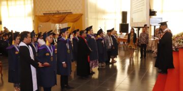 Proses wisuda Unika De La Salle Manado. (Foto: istimewa)