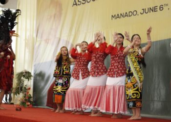 Tarian Nusantara dari Mahasiswa Unika De La Salle Manado. (Foto: istimewa)