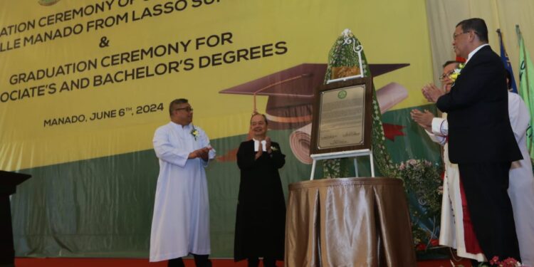 Jajaran Pimpinan Unika De La Salle Manado. (Foto: istimewa)