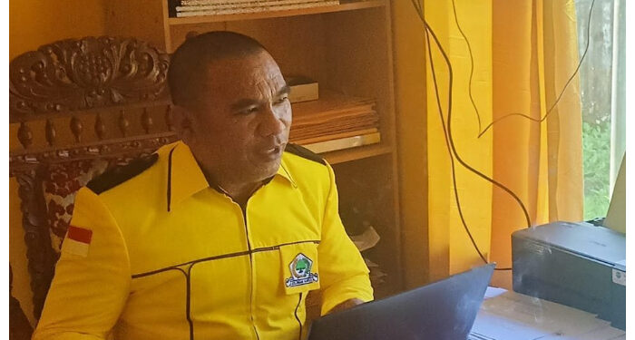 Foto: Jusak Ruitan, Sekretaris DPD II Partai Golkar Sangihe. (Dok. Istimewa)