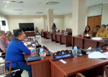 RDP Komisi III dan PUPRD Provinsi Sulut. (foto; meikel/barta)