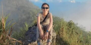 Lishaa Maramis saat berada di Puncak Gunung Empung. (Foto: istimewa)