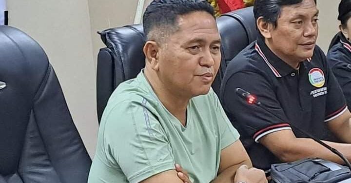 Sekretaris DPRD Sulut Niklas Silangen saat memberikan sambutannya. (foto: istimewa)