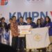 Mahasiswa Polimdo Menerima Penghargaan Juara 1 Skema Hackathon. (Foto: istimewa)