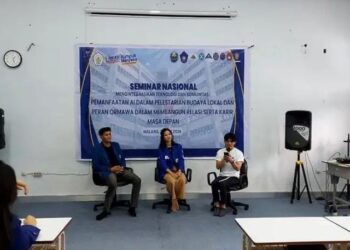 Saat Ormawa Polimdo menjadi pembicara di seminar nasional Polinema. (foto: istimewa)