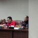 Anggota DPRD Provinsi Sulut, Toni Supit saat mengapresiasi kinerja ketua Pansus Kebudayaan. (foto: meikel/barta)