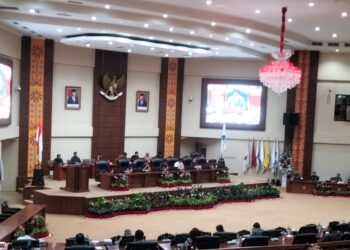 DPRD Provinsi Sulut Situasi Paripurna. (foto: meikel/barta)