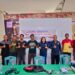 Dr. Cindy Lumingkewas,SH, MAP, MH dan Fransiskus Tulung, ST, MT bersama kelompok PKB Kharisma Buha. (Foto: meikel/barta1.com)