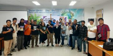 Pengurus AJI Manado dan Direktur LBH Pers Manado. (Foto: istimewa)