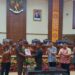 Proses penyerahan hasil pembahasan APBD Perubahan 2024. (Foto: istimewa)