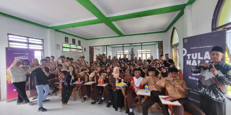 Jelang Pilkada, Tular Nalar MAFINDO Manado Gelar Sekolah Kebangsaan di MAN 1 Bitung