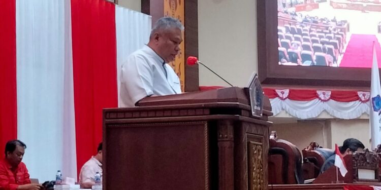 Sekretaris Pansus RPJPD Provinsi Sulut 2025-2045, Amir Liputo. (Foto: meikel/barta)