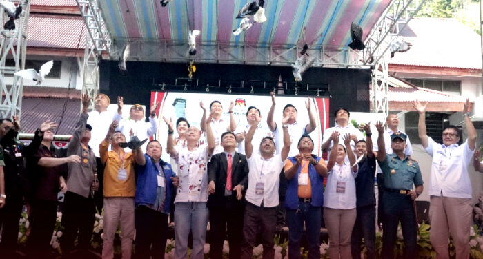 Foto: pelepasan burung merpati sebagai simbol komitmen bersama untuk menciptakan suasana damai selama Pilkada serentak 2024. (dok. Istimewa)