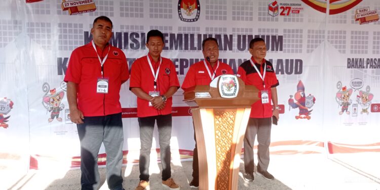 Konferensi pers pasangan WT - AGB yang diwakili oleh Diwakili oleh Pengurus DPC PDI-P Talaud, Liaison Officer dan Admin partai.