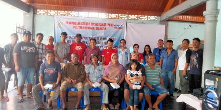 Tim PIM Polimdo bersama Kurnia Wenang Selatan. (Foto: meikel/barta)