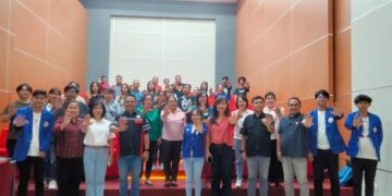 Civitas Polimdo bersama Dinas PPPA Kota Manado dalam membahasa aplikasi Labrak. (Foto: meikel/barta)