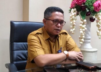 Sekretaris DPRD Sulut Niklas Silangen saat memberikan sambutannya. (foto: istimewa)