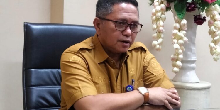 Sekretaris DPRD Sulut Niklas Silangen saat memberikan sambutannya. (foto: istimewa)