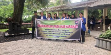 Tim Pengabdian Kepada Masyarakat Polimdo. (Foto: istimewa)