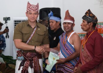 AHY Berikan Sertipikat Tanah Kepada Eks Timur-Timur. (Foto: istimewa)