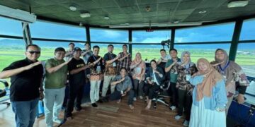 Peserta pelatihan dan sertifikasi Pilot Drone Politeknik se-Indonesia di Bandara Sam Ratulangi. (Foto: istimewa)