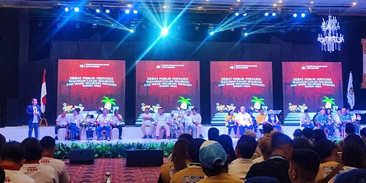Debat kandidat pertama Pilkada yang dilaksanakan KPU Kota Manado. (foto: Barta1)