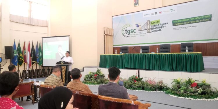 Rektor IAIN Manado, Prof Dr Ahmad Rajafi MHI saat memberikan sambutan pada kegiatan TGSC. (Foto: istimewa)