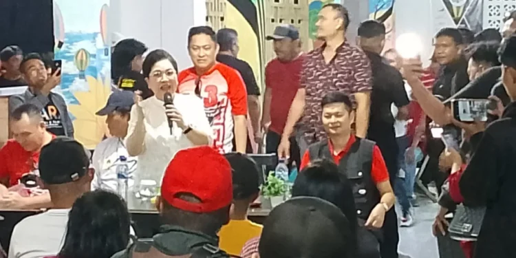 Rinny Tamuntaun dan Mario Seliang Minta Relawan Jaga Kekompakan Menuju Kemenangan
