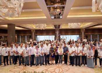 Caption: Kementerian Agraria dan Tata Ruang/Badan Pertanahan Nasional (ATR/BPN) melalui Direktorat Jenderal (Ditjen) Penataan Agraria menyelenggarakan kegiatan Monitoring dan Evaluasi Kinerja Kegiatan Bidang Penataan dan Pemberdayaan Tahun 2024 pada Rabu (23/10/2024) di Ayana Midplaza Hotel, Jakarta. (foto: dok ATR/BPN)