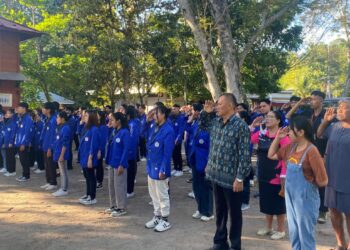 Himaju AB Polimdo Gelar Upacara bersama masyarakat Desa Pulisan. (Foto: istimewa)