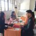 Sesi wawancara pihak perusahaan dan pelamar pekerjaan. (Foto: meikel/barta)