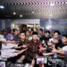 Menteri Nusron dikerumuni Jurnalis, setelah melakukan pertemuan dengan Komisi II DPR RI. (foto: ATR/BPN)
