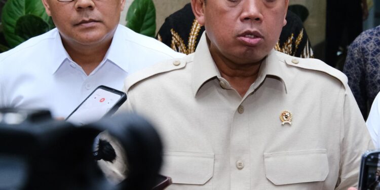 Menteri Nusron dan Menteri Transmigrasi Manfaatkan Tanah Telantar Seluas 564.957 Hektare untuk Program Transmigrasi. (Foto: ATR/BPN)