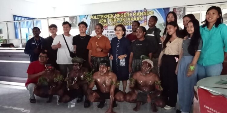 Pentas Seni Nusantara Polimdo. (Foto: meikel/barta)
