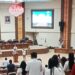 Pimpinan Sementara DPRD Sulut, Fransiskus Andi Silangen memimpin peribadatan. (Foto: meikel/barta)
