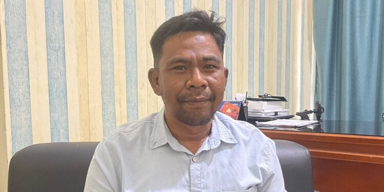 Foto: Kepala Divisi Sosialisasi, Pendidikan Pemilih, Partisipasi, dan Sumber Daya Manusia (SDM) KPU Sangihe, Iklam Patonaung. (Dok. Istimewa)