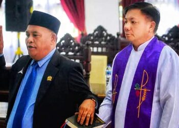 Engelbertus Tatibi, saat pengucapan janji ketua DPRD Kabupaten Kepulauan Talaud, periode 2024 - 2029 (foto istimewa).