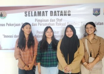 Mahasiswa Jurusan Teknik Sipil hadir pada seminar kerja sama Papua Selatan dan Polimdo. (Foto: meikel/barta)