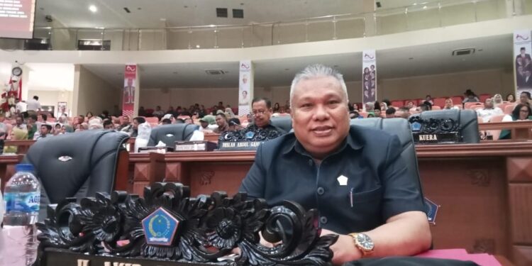 Anggota DPRD Provinsi Sulut, Amir Liputo. (Foto: meikel/barta)