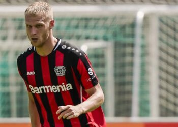Mitchel Bakker semasa memperkuat Bayern Leverkusen. (foto: transfermarket)